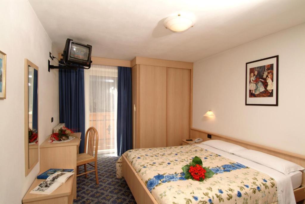 Albergo Fiordaliso Canazei Exterior foto