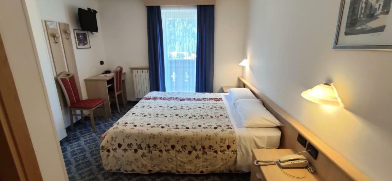 Albergo Fiordaliso Canazei Exterior foto