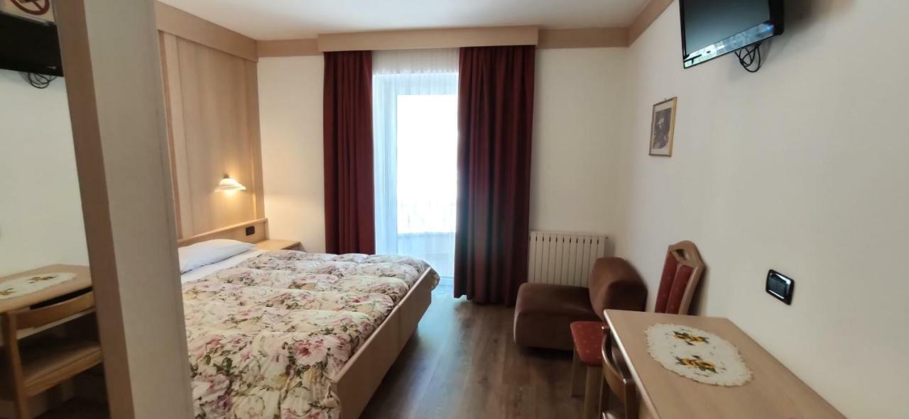 Albergo Fiordaliso Canazei Exterior foto